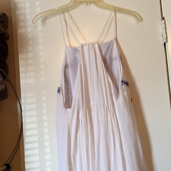 Piper by Townsen Embroidered Halter Top white - Picture 12 of 12